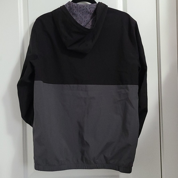 Men's Hooded Two Tone Jacket - Picture 2 of 7